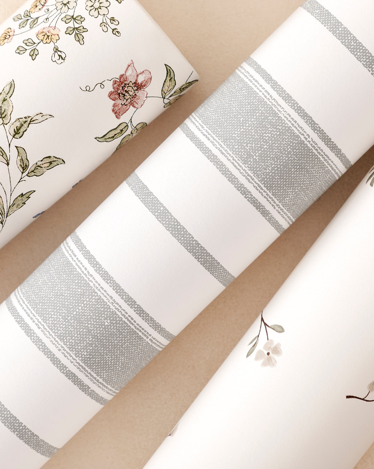 Kittredge Floral Wallpaper