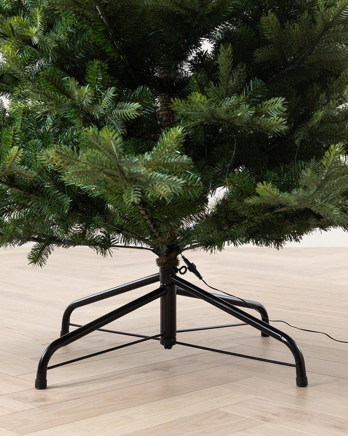 Grandis 9' Faux Tree