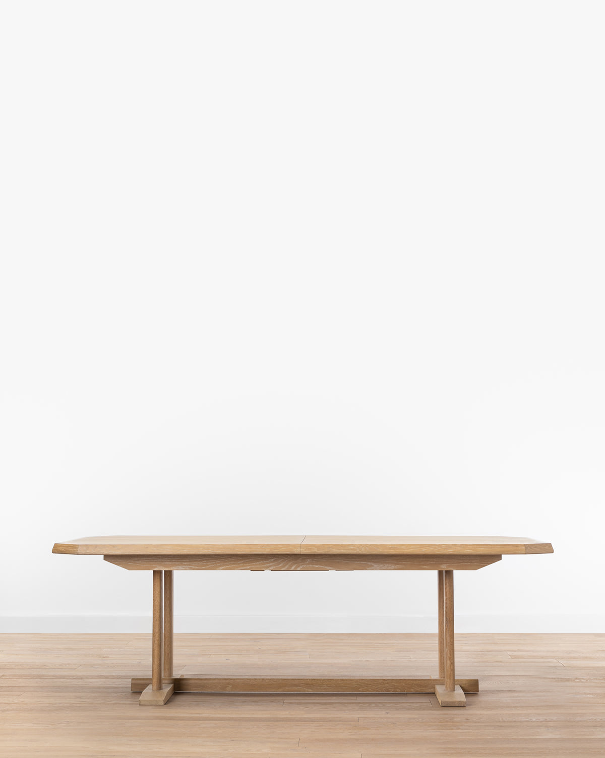 oak dining table, extension dining table, large dining table, oak furniture