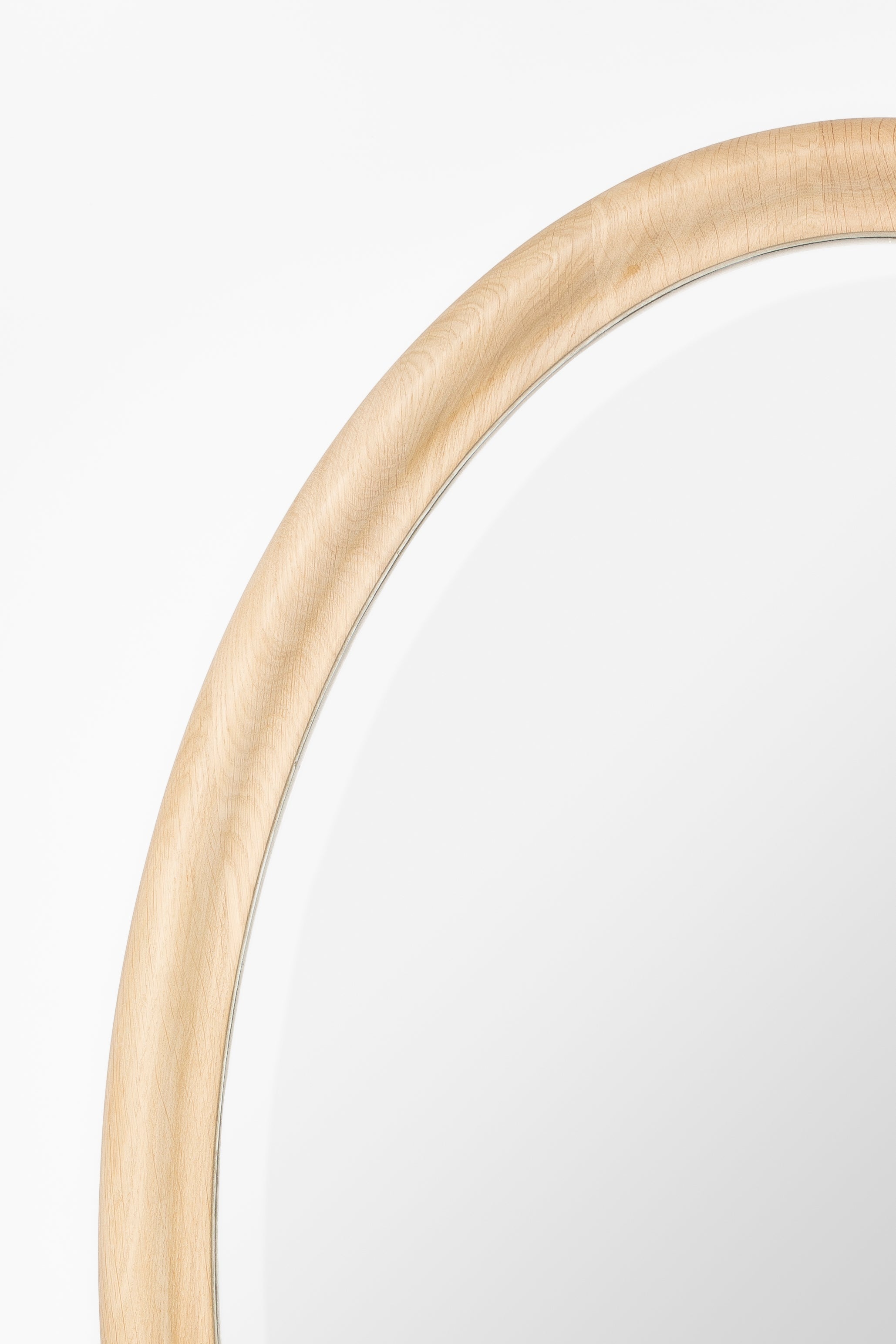 Reta Oval Wood Mirror