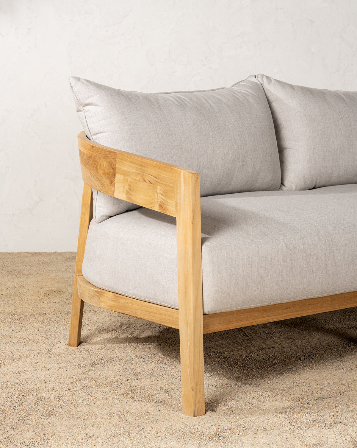 Vento Outdoor Sofa 68.75"