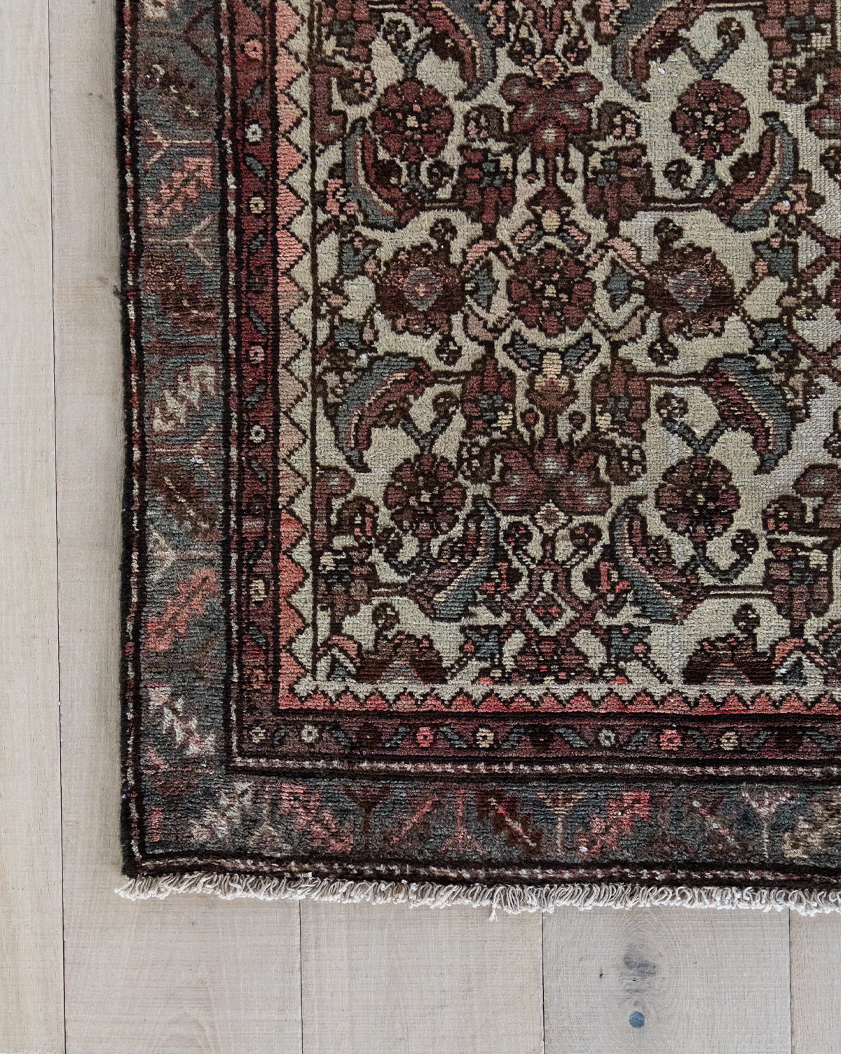 Vintage Rug No. 81