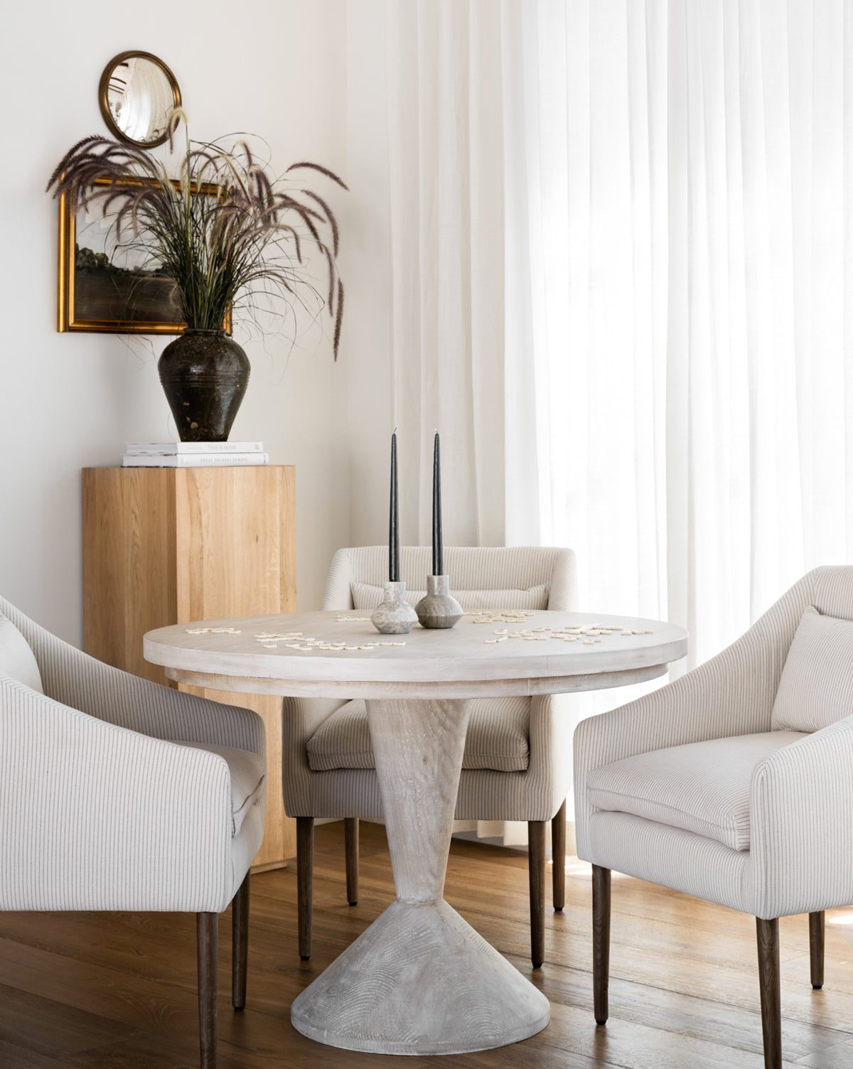 Masa Dining Table