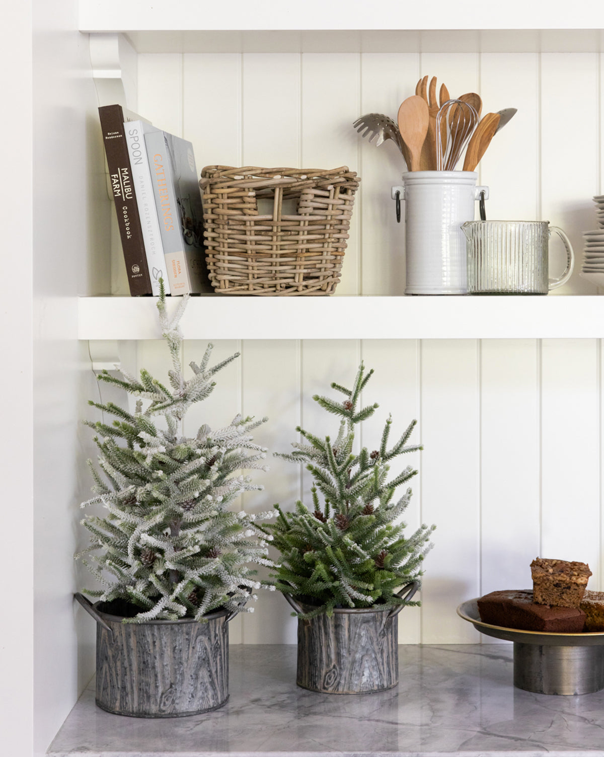 Dusted Pinecone Tree
