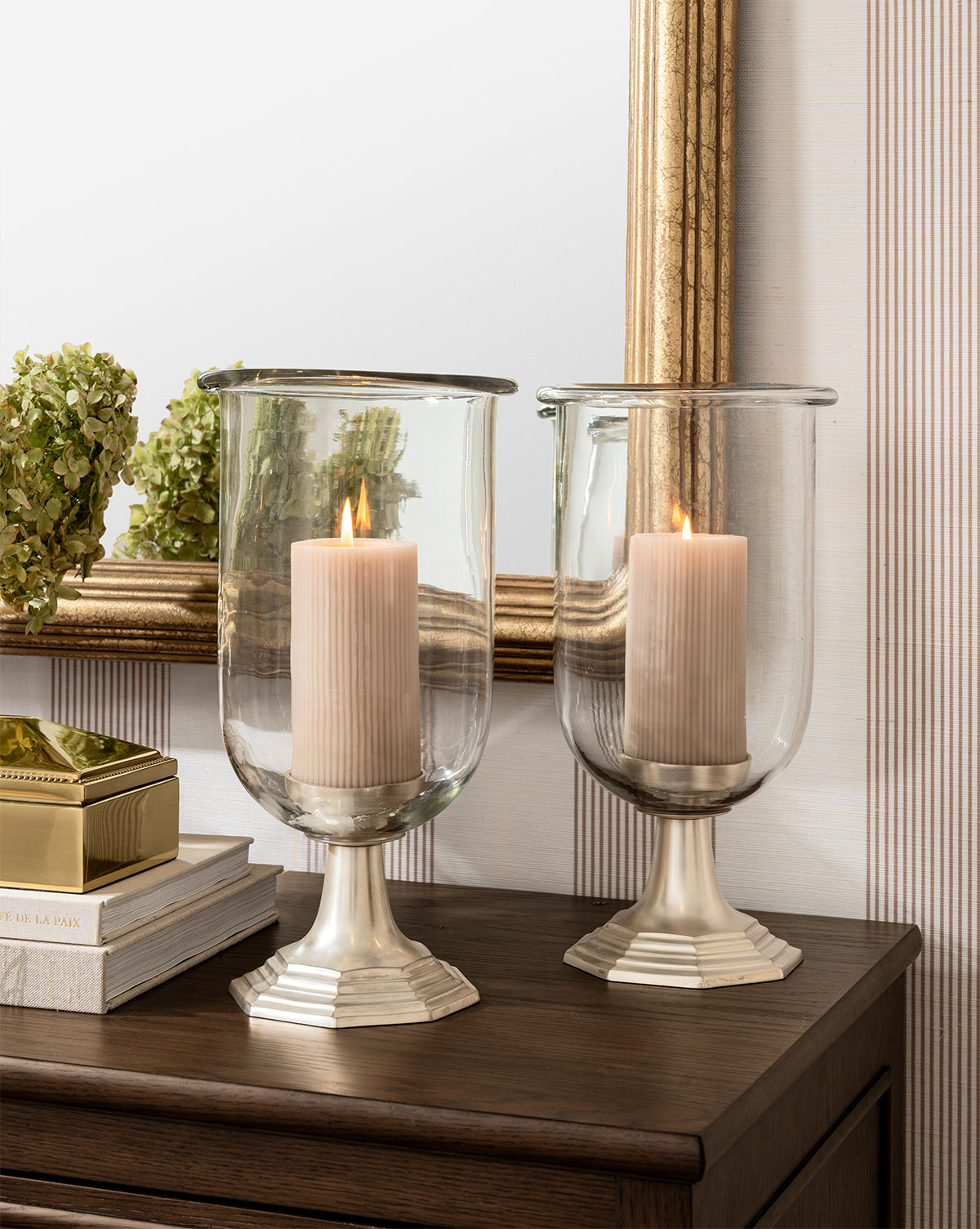 Tottenham Pillar Holder