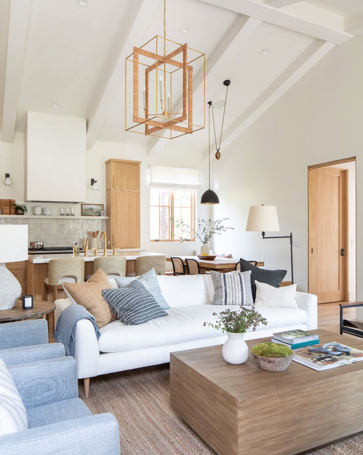 Hale Sofa (84"-108")