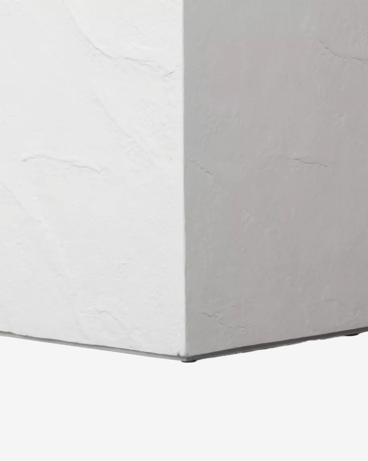 Maravi Indoor/Outdoor Pedestal