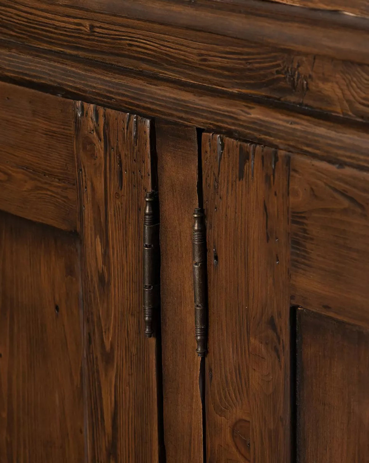 Maritsa Pine Hutch