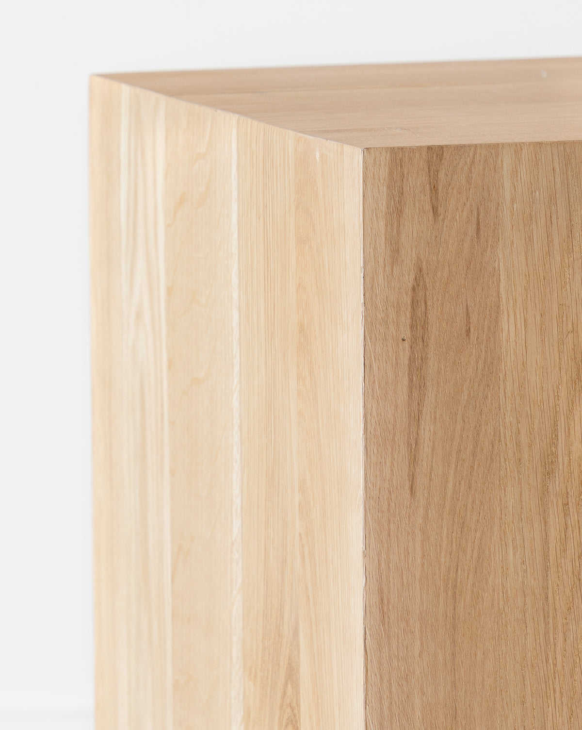 Marlow Pedestal