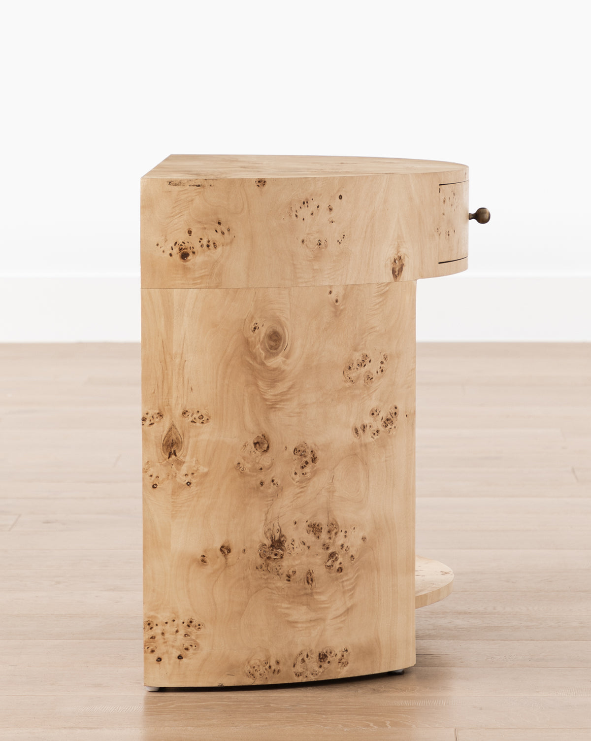Pia Nightstand