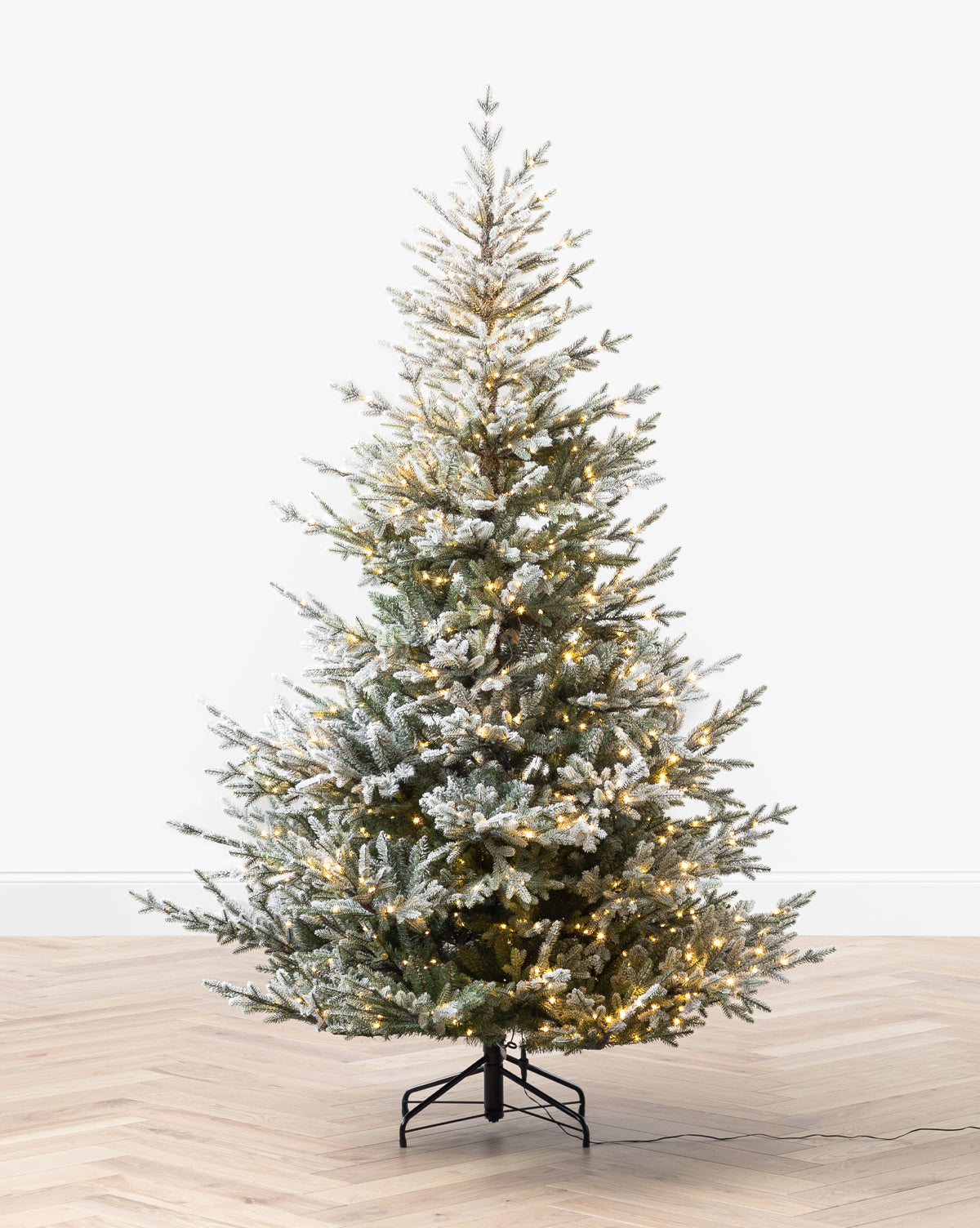 Snowy Norway 7' Faux Tree