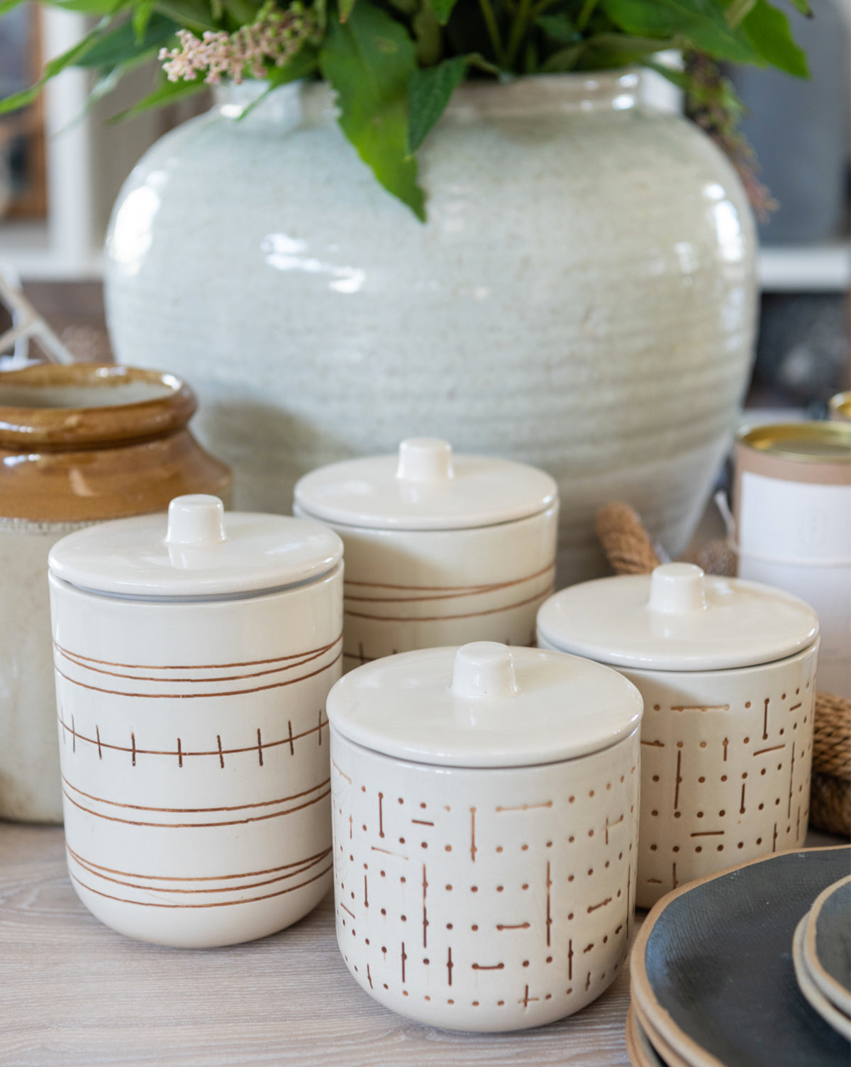 Embossed Canister