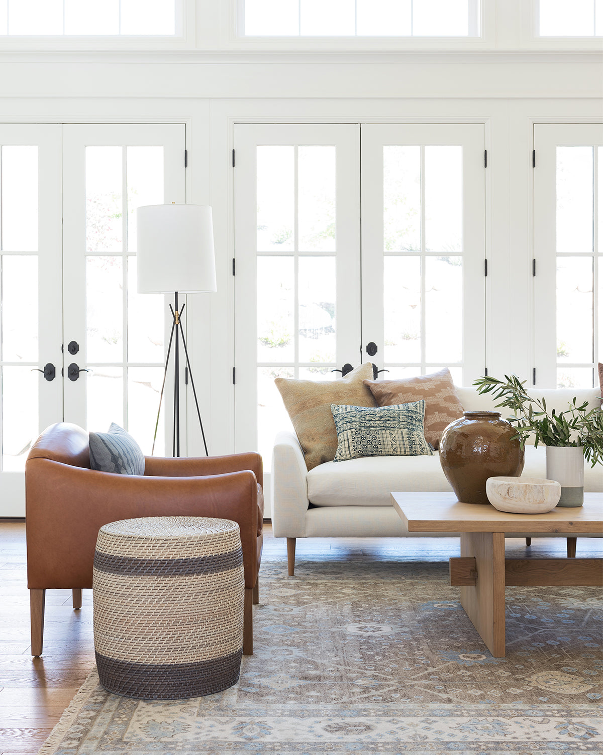 Rian Round Stool